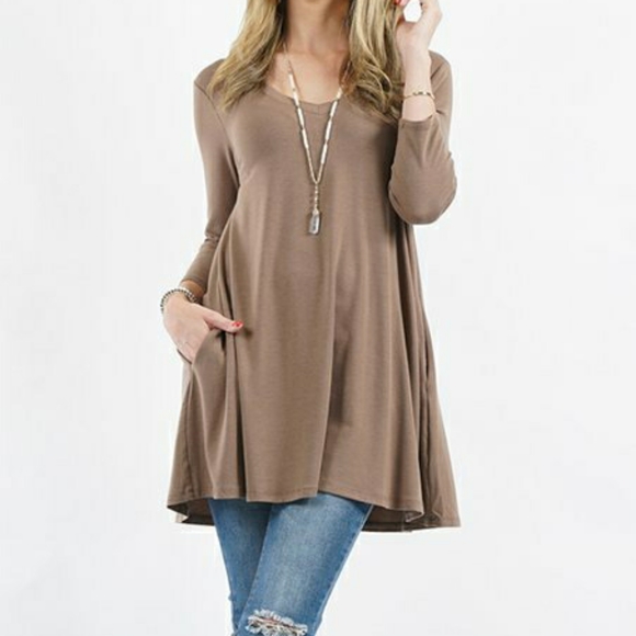 Zenana Outfitters Tops - V-neck 3/4 sleeve tunic 🔥